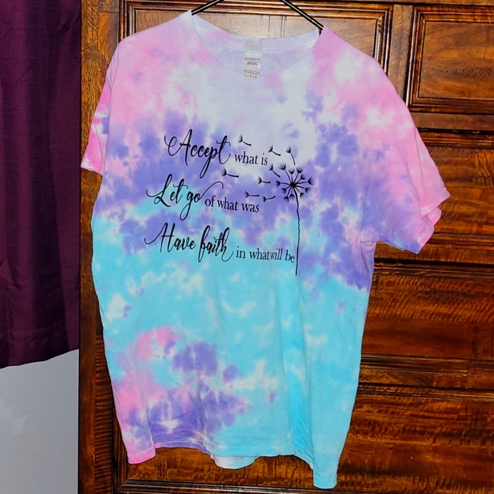 Women's large tie dye graphic T-shirt